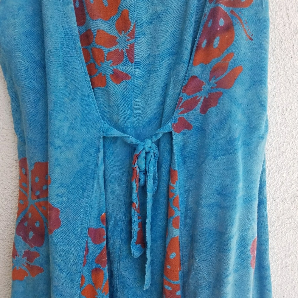 sleeveless top - Picture 3 of 4